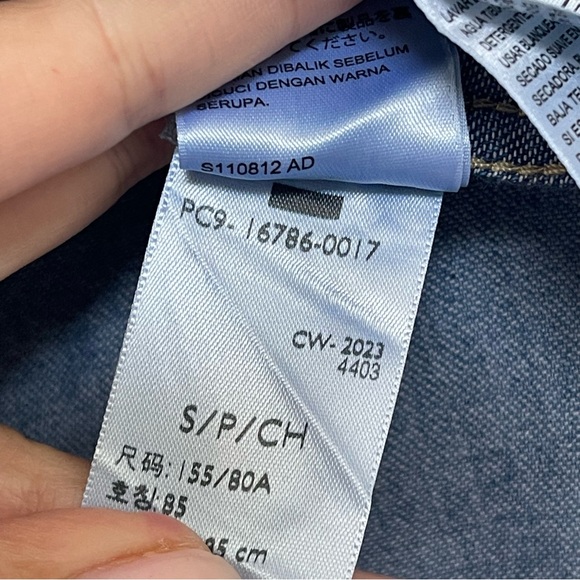 Levi's Iconic Western Denim Shirt Size Small - Picture 5 of 7